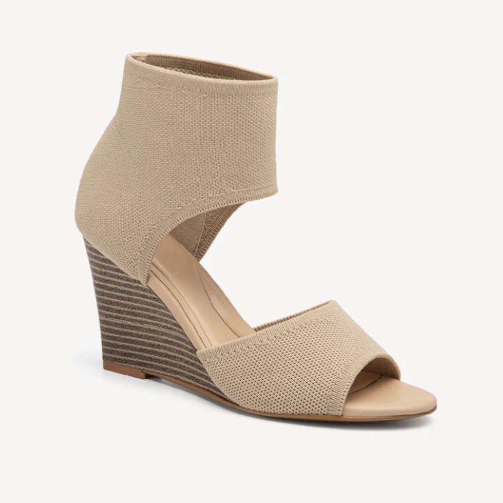 Cosy Island Infinite Wedge Heeled Sandals 8.5